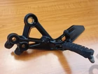 KTM Duke 125 Bal első lábtartó