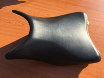 Honda CBR 125 R Első ülés