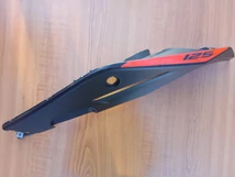 Aprilia Tuono 125 Bal hátsó idom Aprilia Tuono 125 Bal hátsó idom