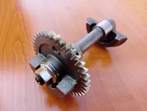 Aprilia Tuono 125 Kiegyensúlyozó tengely