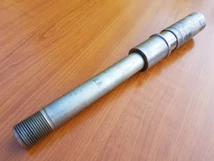 Suzuki GSF 650 S Első keréktengely