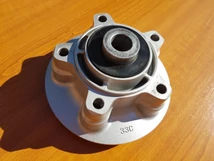 Suzuki GSF 650 S Hátsó lánckerékagy