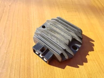 Aprilia SR 50 Factory Feszültség szabályzó - injektoros