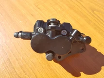 Kawasaki Ninja 300 Hátsó féknyereg Kawasaki Ninja 300 Hátsó féknyereg