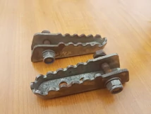 Aprilia RX, SX 50 Hátsó lábtartók