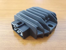 Piaggio NRG 50 MC4 Feszűltség szabályzó - injektoros