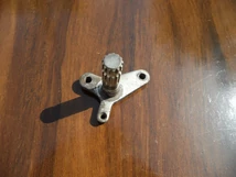 Suzuki GSX 750-F Hátsó fékpedál tartó