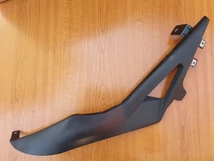 Aprilia RS 50 GPR Bal oldali ülés alatti idom Aprilia RS 50 GPR Bal oldali ülés alatti idom