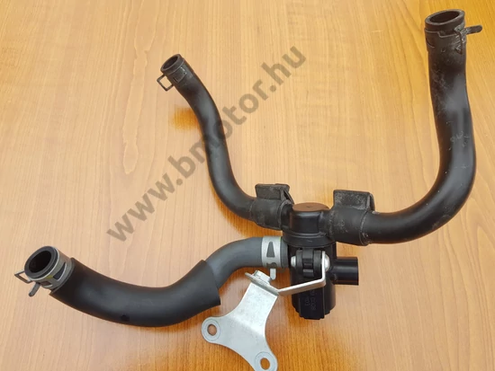 Yamaha XJ6 Kartergáz visszavezető szelep