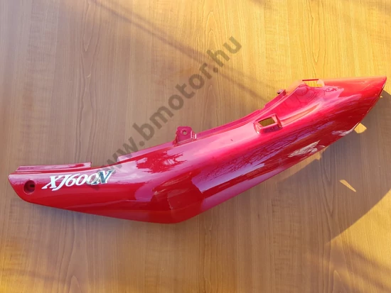 Yamaha XJ600N Bal hátsó idom - újszerű