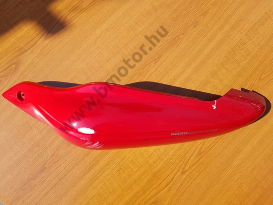 Ducati SuperSport 900 Bal hátsó idom - sérült