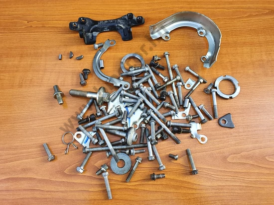KTM Duke 125 Blokk csavarok
