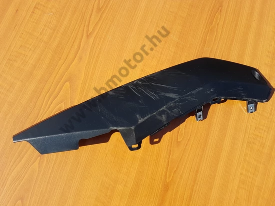KTM Duke 125 Bal hátsó idom betét