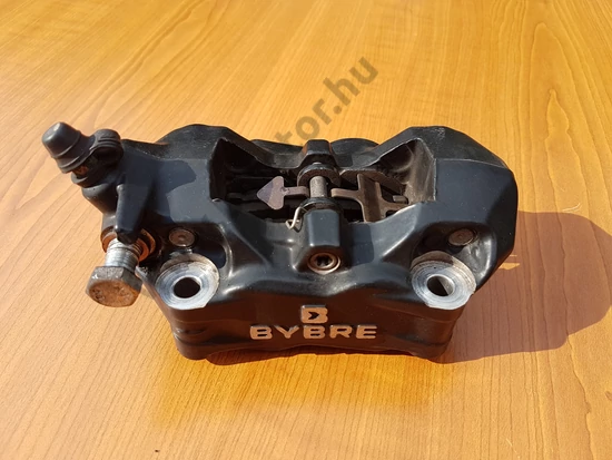 KTM Duke 125 Első féknyereg