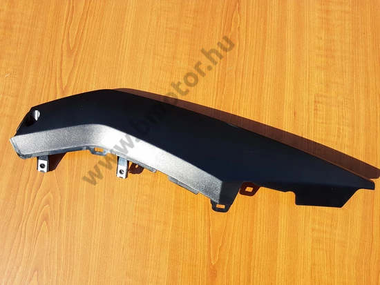 KTM Duke 125 Jobb hátsó idom betét